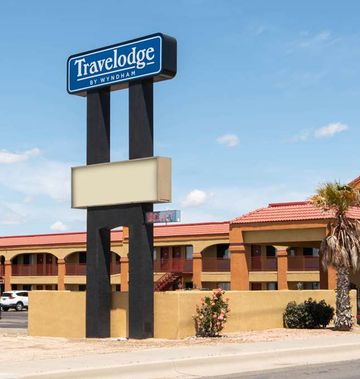Travelodge by Wyndham Kingman