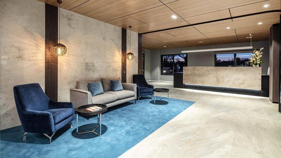Quality Hotel Lakeside Lobby
