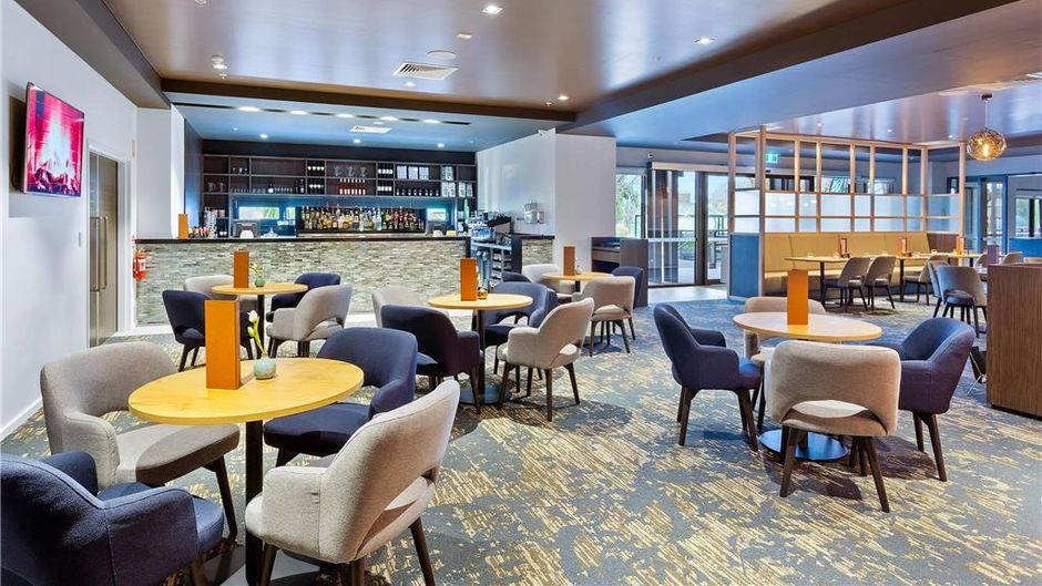 Quality Hotel Lakeside Restaurant