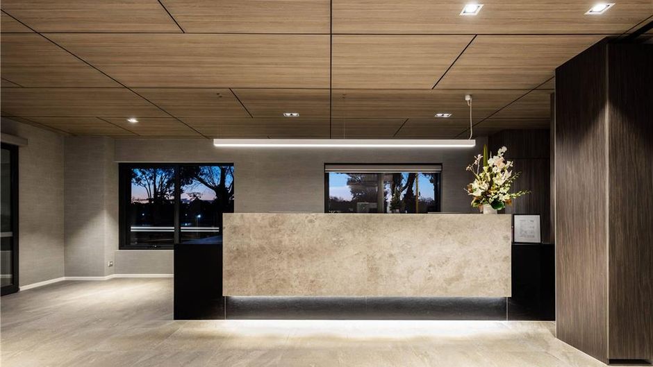 Quality Hotel Lakeside Lobby
