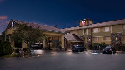Best Western Plus Parkway Inn