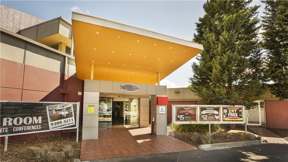 Nightcap at Coolaroo Hotel Exterior