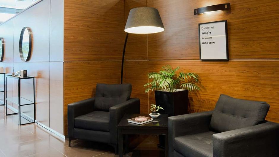 Dazzler Maipu Lobby