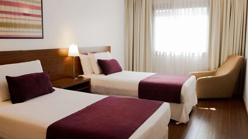 Dazzler Maipu Room