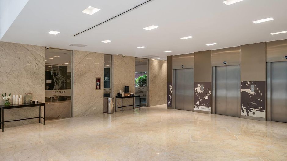 Dazzler Polo Lobby