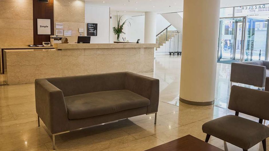 Dazzler San Martin Lobby