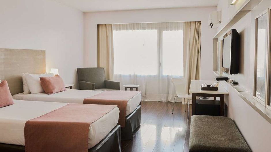 Dazzler Recoleta Room