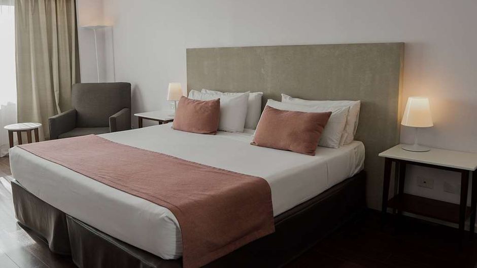 Dazzler Recoleta Room