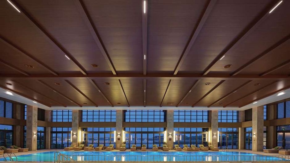 Hilton Wenan Pool