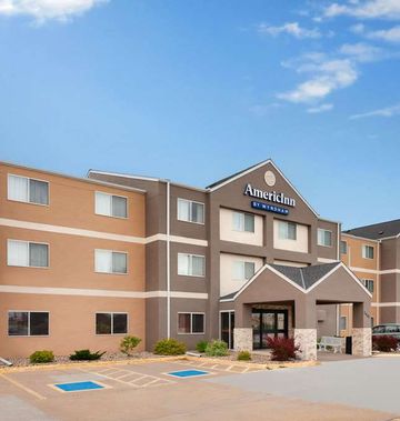 AmericInn by Wyndham Hudson