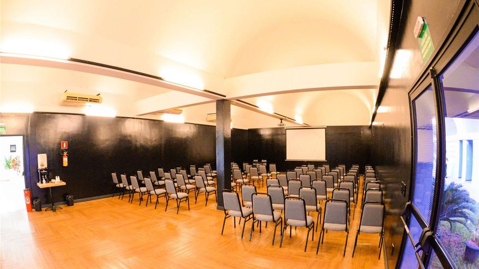 Ibis Styles R.P. Monte Libano Meeting