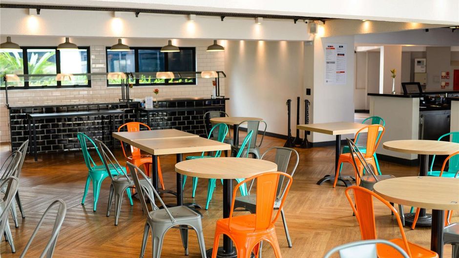 Ibis Styles R.P. Monte Libano Restaurant