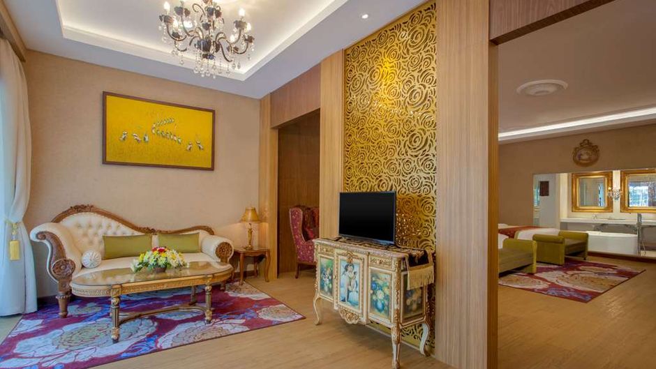 Ramada Suites by Wyndham Solo Room