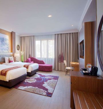 Ramada Suites by Wyndham Solo