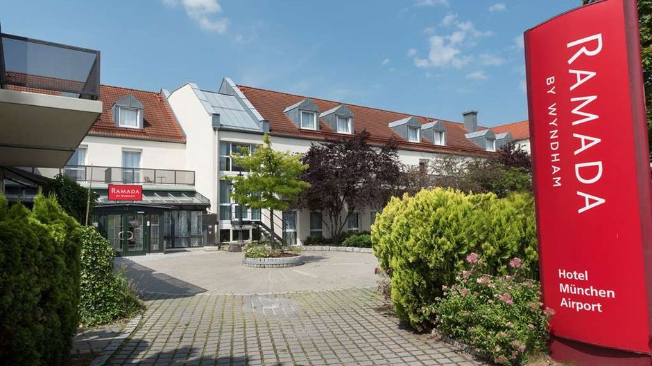 Ramada Munich Airport Exterior