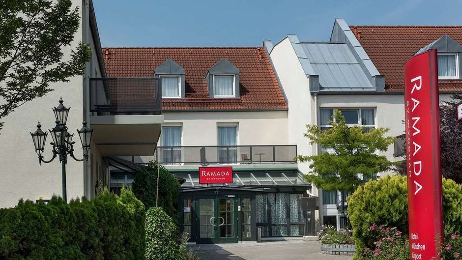 Ramada Munich Airport Exterior