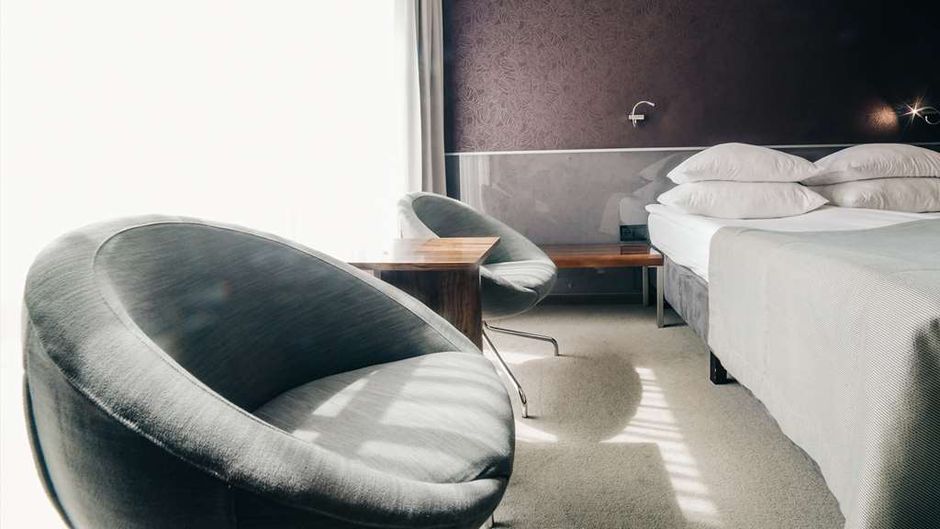 Q Hotel Grand Cru Room
