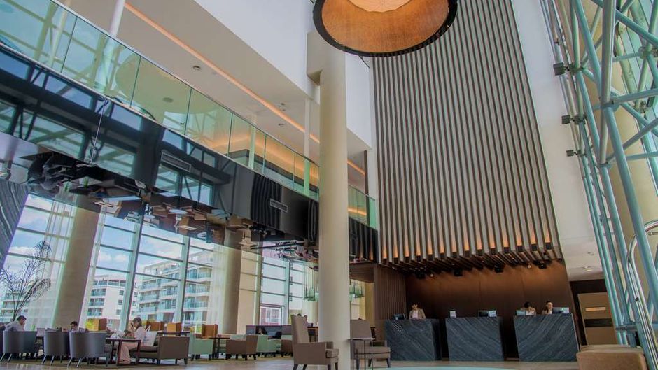 Hilton Pilar Lobby