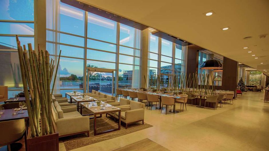 Hilton Pilar Restaurant