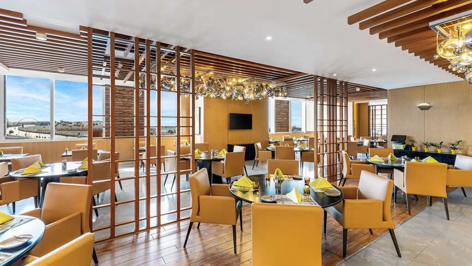 V Hotel, Curio Collection by Hilton Restaurant