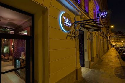 Idol Hotel