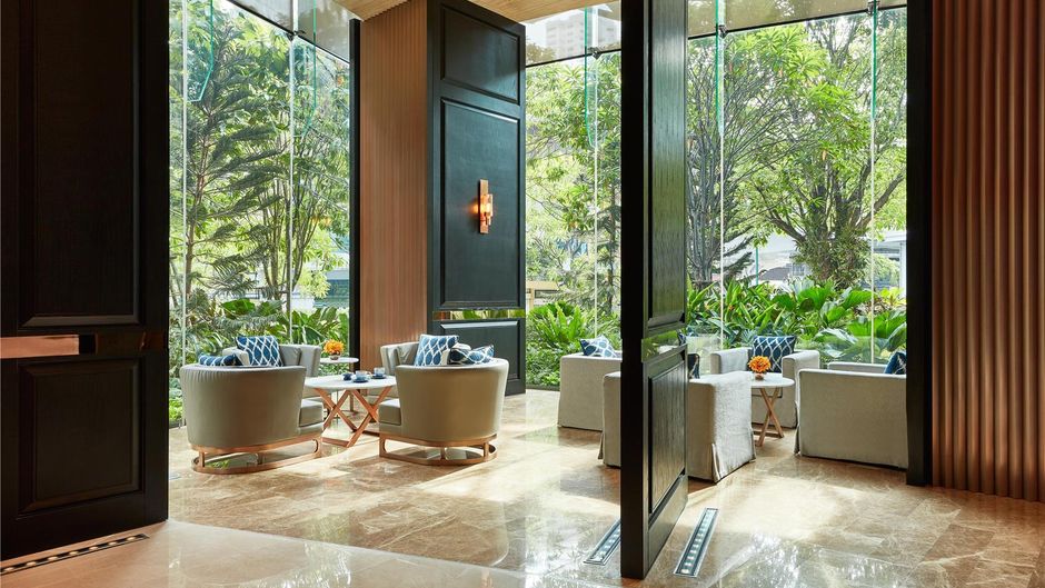 Hyatt Regency Bangkok Sukhumvit Lobby