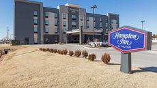 Hampton Inn Mustang