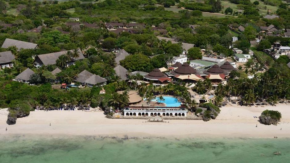 Leopard Beach Resort and Spa Exterior