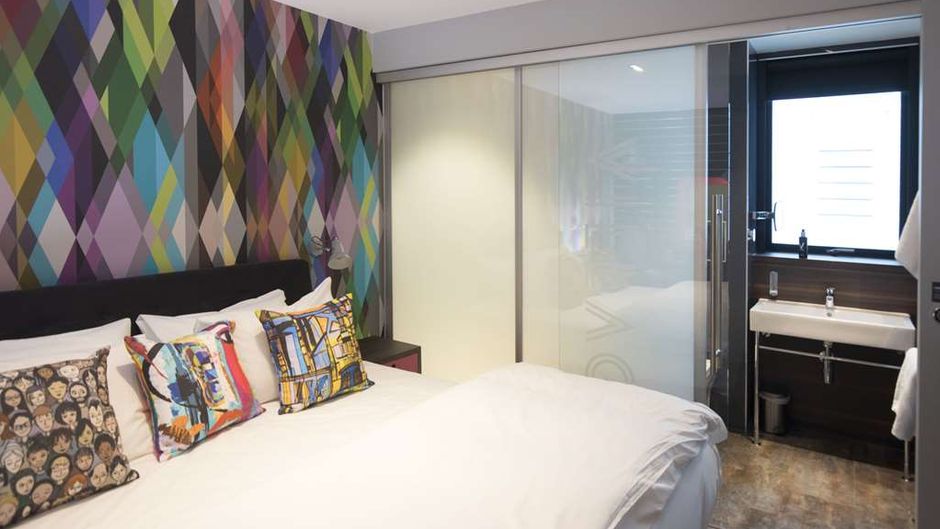 Village Hotel Bristol Room