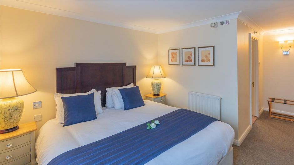 Meon Valley Hotel & Country Club Suite