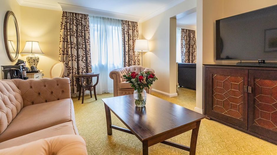 Meon Valley Hotel & Country Club Suite