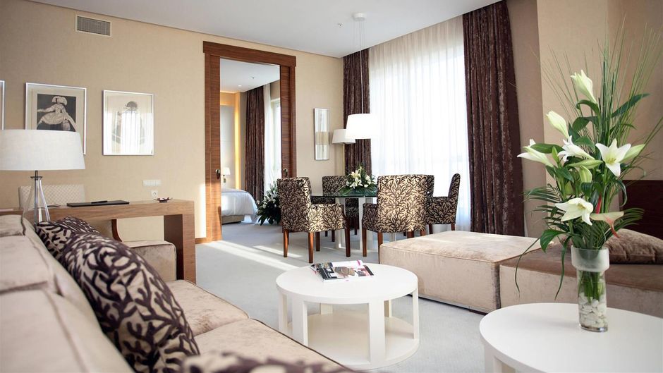 Sercotel Sorolla Palace Suite