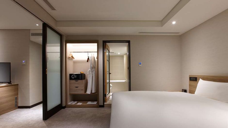 Royal Inn Taipei Nanxi Suite