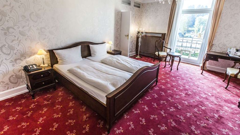 Heliopark Bad Hotel Zum Hirsch Room
