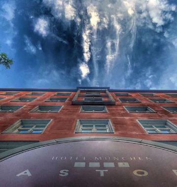 Astor Hotel