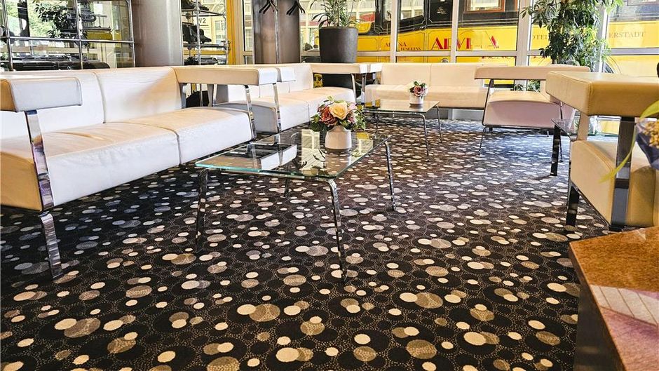 Arvena Park Hotel Lobby
