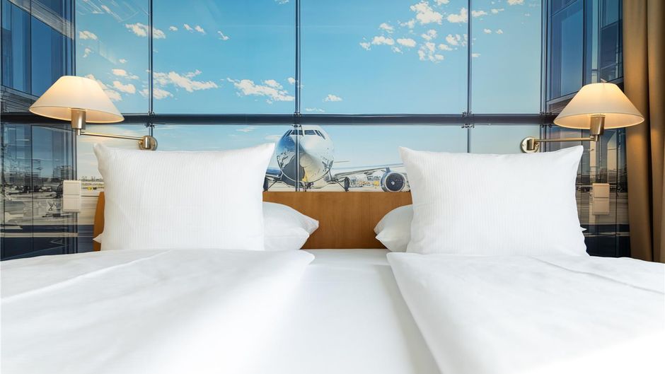 Globana Airport Hotel Suite