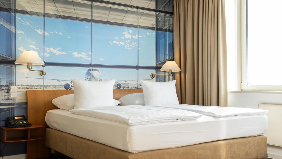 Globana Airport Hotel Suite