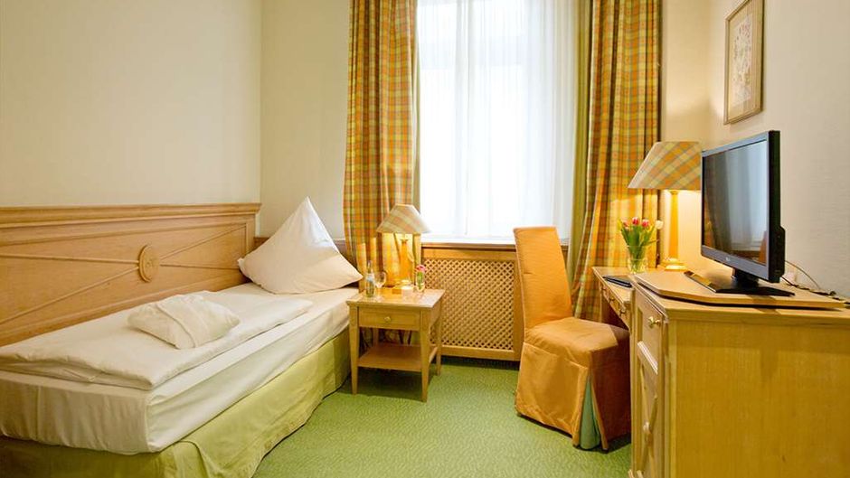 Central Hotel Kaiserhof Room
