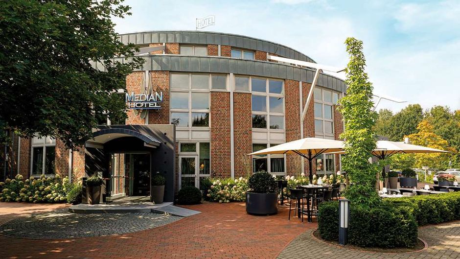Median Hotel Exterior