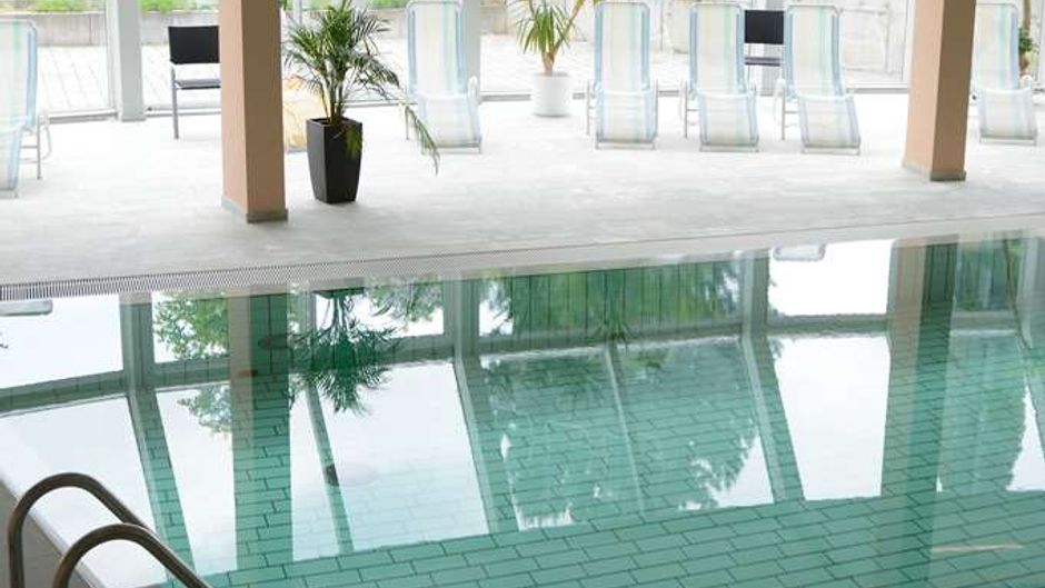 Avalon Hotelpark Koenigshof Pool