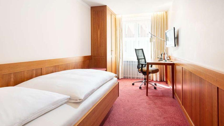 Hotel Bayerischer Hof Room
