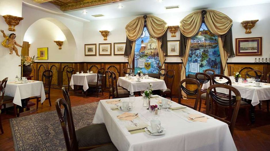 Hotel Royal Ricc Restaurant