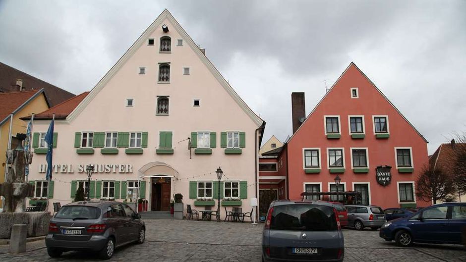 Schuster Hotel Exterior
