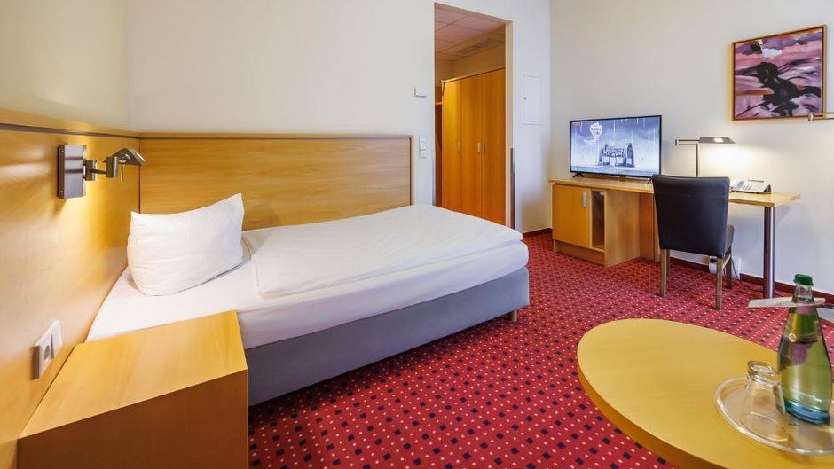 Airporthotel Berlin Adlershof Room