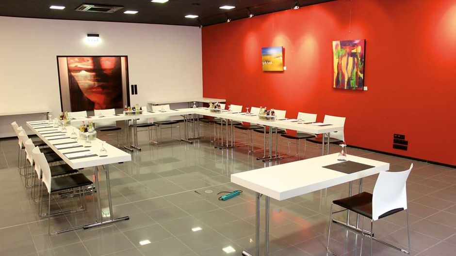 Ara Hotel Comfort Meeting