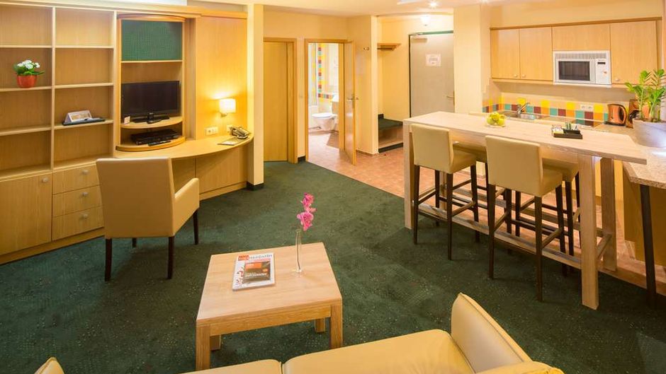 Suite Hotel Leipzig Room