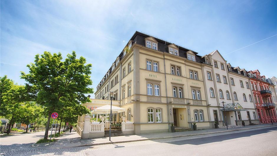 Hotel Kaiserin Augusta Exterior