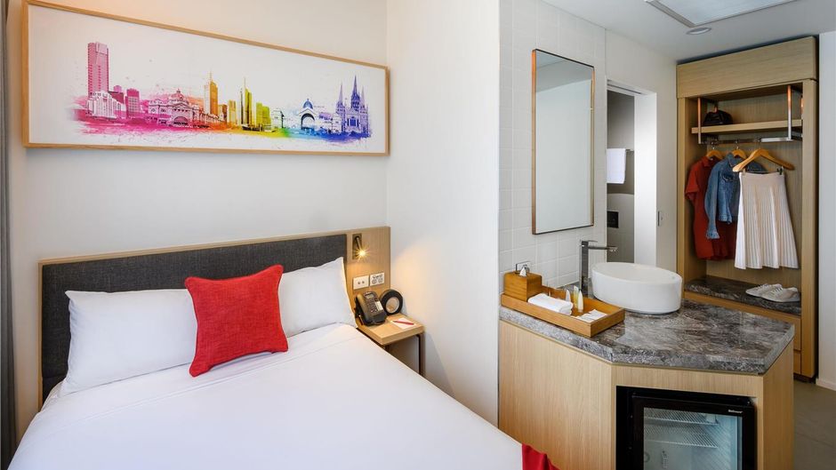 Ibis Melbourne Central Room
