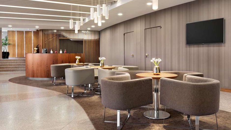 Ramada Lisbon Lobby